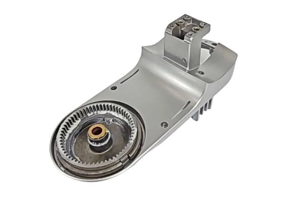 Корпусная запчасть с шестерней для кухоного комбайна Kenwood, KW716681